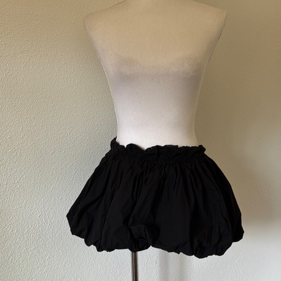 Dresses & Skirts - 🔴 red dot sale 5 for $25 Black Bubble mini Skirt Sz M